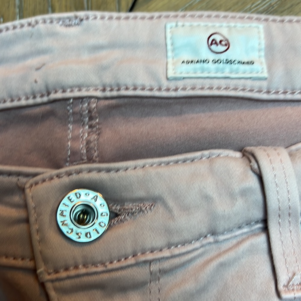AG Prima Crop Mid Rise Cigarette Jean in Blush Pink, Size 28.